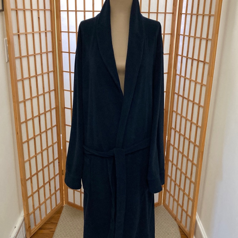L L Bean Navy Blue Large Robe. EXC